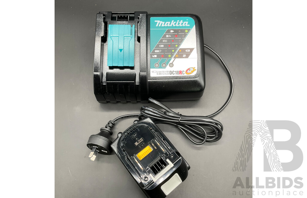 MAKITA 18V Angle Grinder ( DGA504) with 5.0Ah Battery and Battery Charger (DC18RC) and Led Torch  - Lot of 4