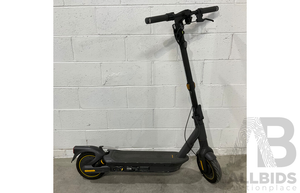 SEGWAY Ninebot MAX G2 Electric Scooter