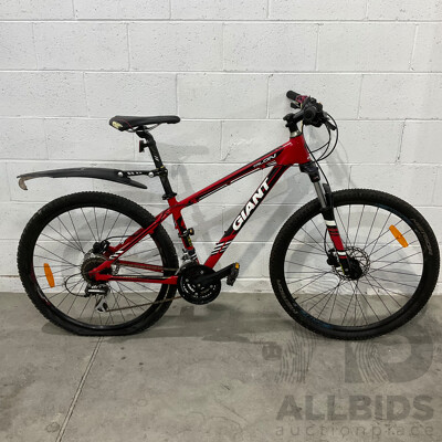 GIANT Talon Mountain Bike