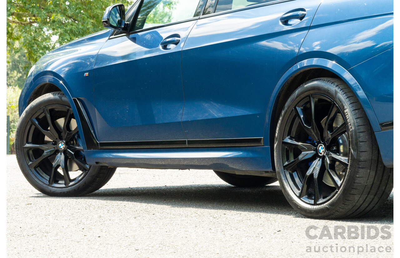 08/2020 BMW X7 M50i (AWD) G07 4d Wagon Phytonic Blue Metallic Twin Turbo V8 4.4L - 7 Seater