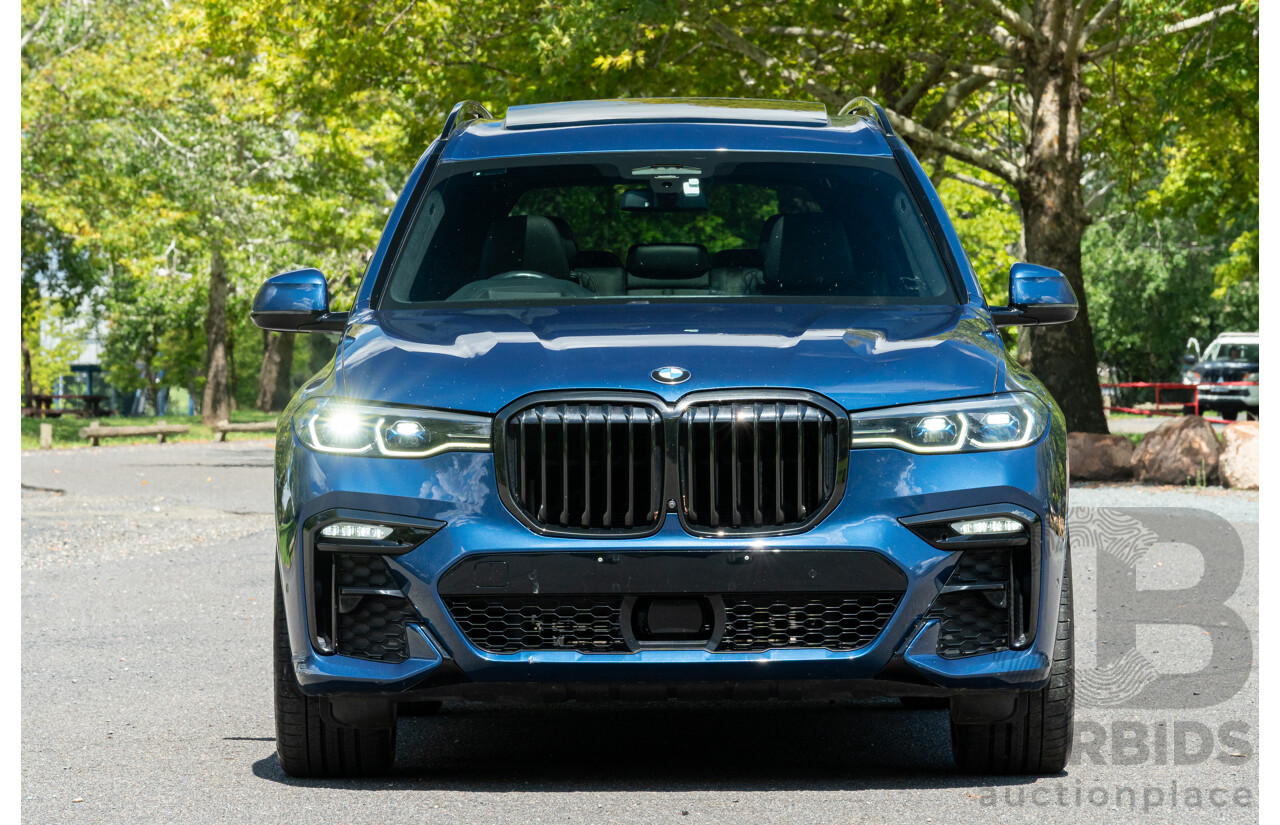 08/2020 BMW X7 M50i (AWD) G07 4d Wagon Phytonic Blue Metallic Twin Turbo V8 4.4L - 7 Seater