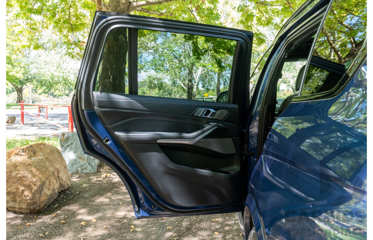 08/2020 BMW X7 M50i (AWD) G07 4d Wagon Phytonic Blue Metallic Twin Turbo V8 4.4L - 7 Seater