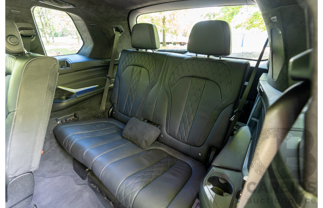 08/2020 BMW X7 M50i (AWD) G07 4d Wagon Phytonic Blue Metallic Twin Turbo V8 4.4L - 7 Seater