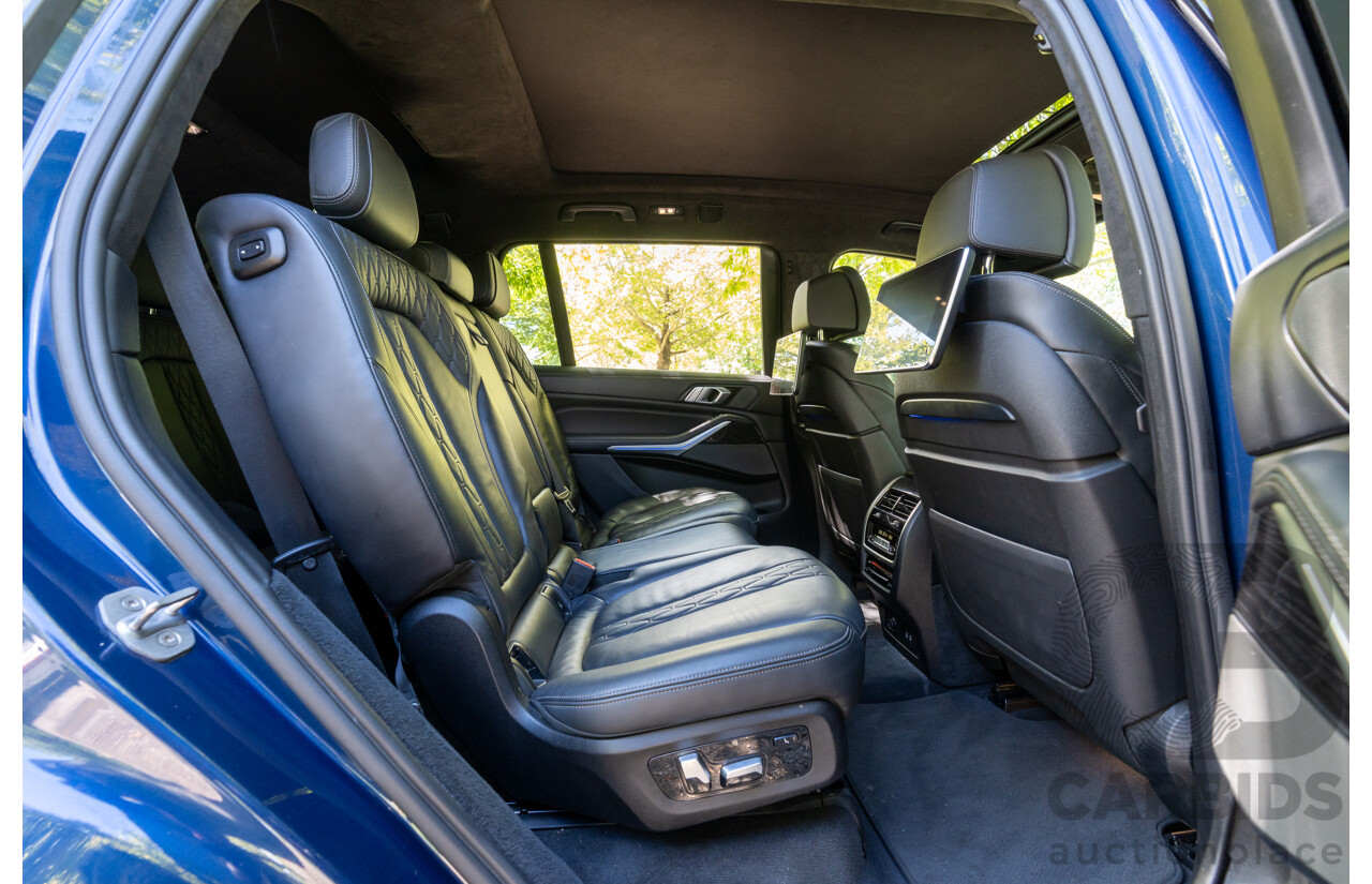 08/2020 BMW X7 M50i (AWD) G07 4d Wagon Phytonic Blue Metallic Twin Turbo V8 4.4L - 7 Seater