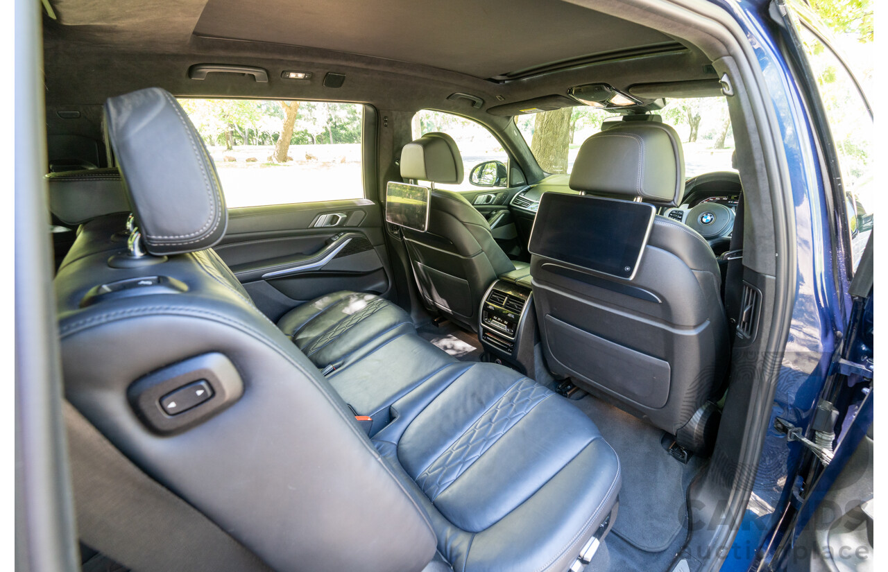08/2020 BMW X7 M50i (AWD) G07 4d Wagon Phytonic Blue Metallic Twin Turbo V8 4.4L - 7 Seater