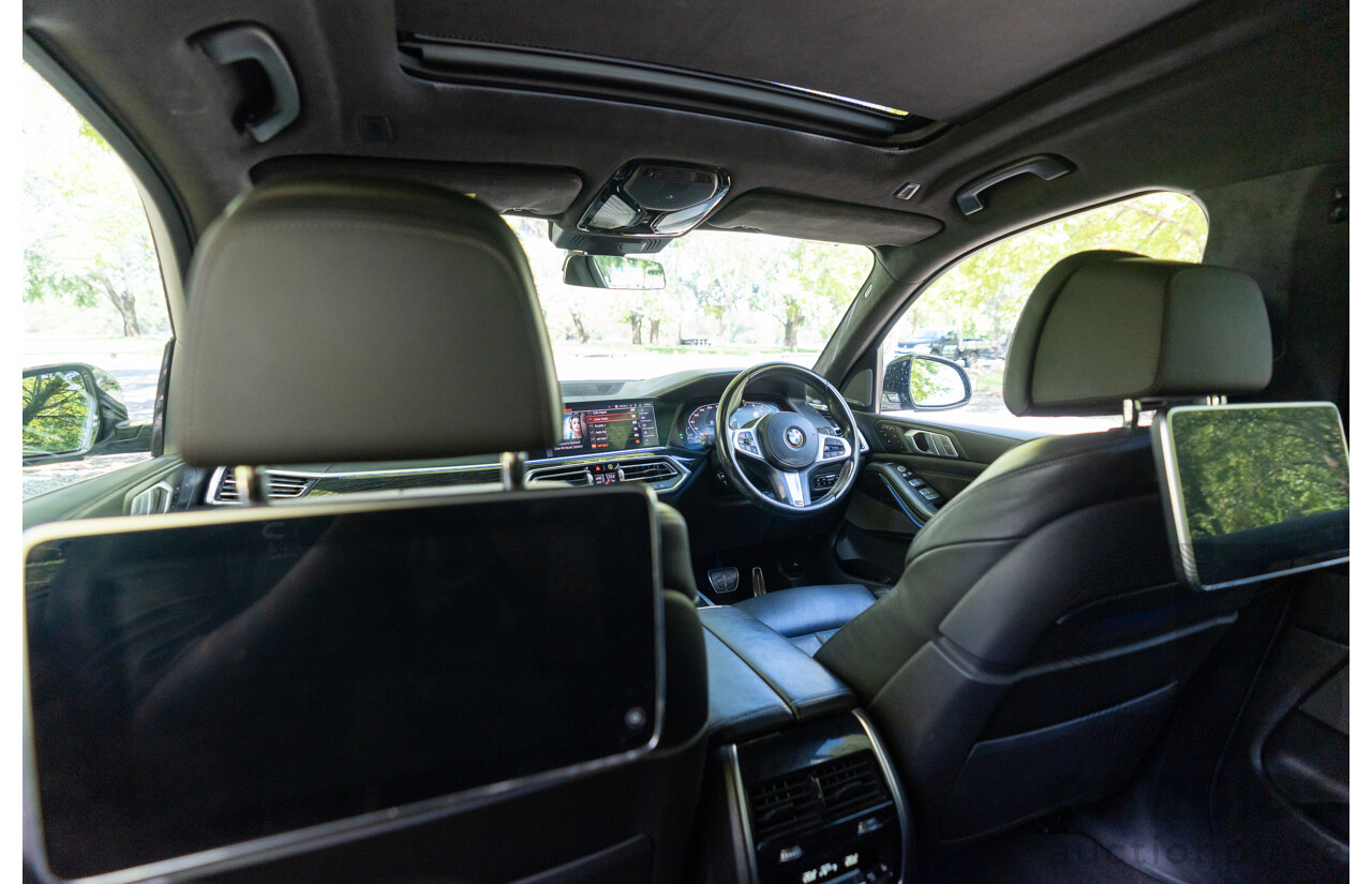 08/2020 BMW X7 M50i (AWD) G07 4d Wagon Phytonic Blue Metallic Twin Turbo V8 4.4L - 7 Seater