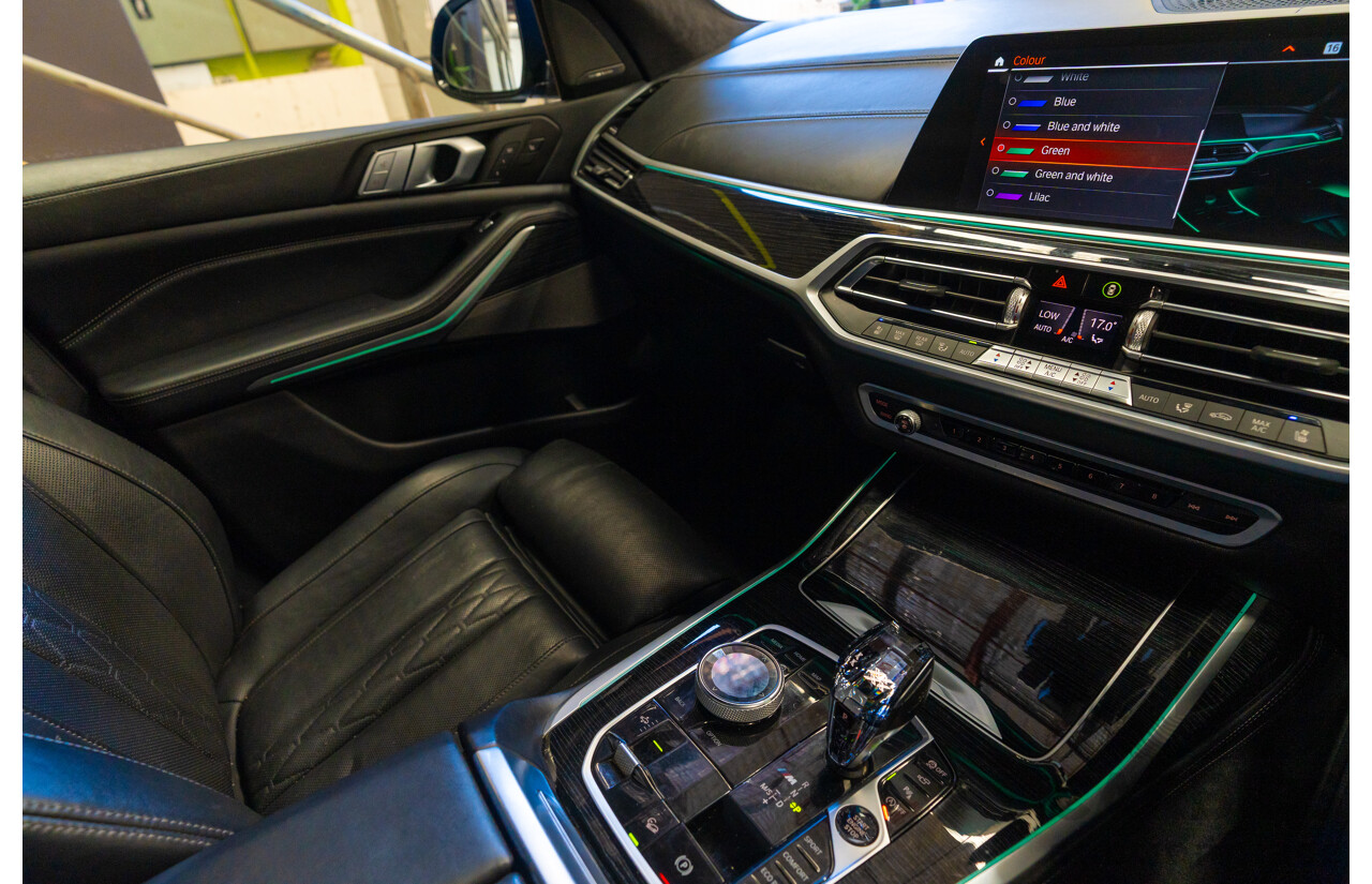 08/2020 BMW X7 M50i (AWD) G07 4d Wagon Phytonic Blue Metallic Twin Turbo V8 4.4L - 7 Seater