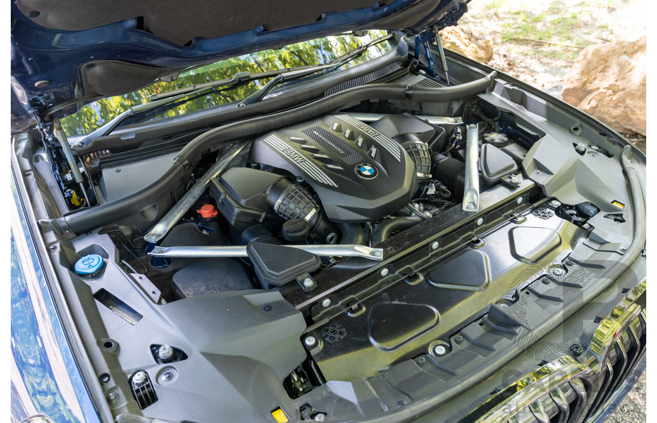 08/2020 BMW X7 M50i (AWD) G07 4d Wagon Phytonic Blue Metallic Twin Turbo V8 4.4L - 7 Seater