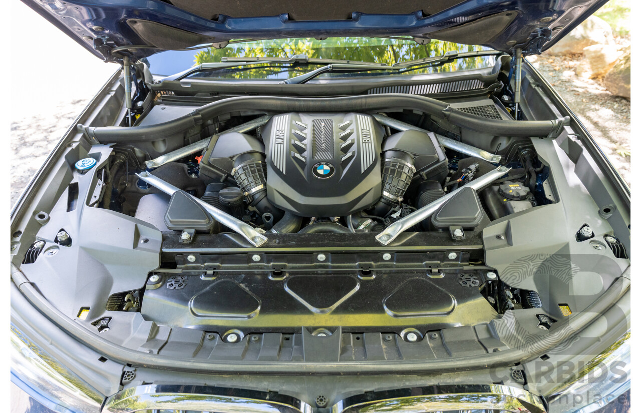 08/2020 BMW X7 M50i (AWD) G07 4d Wagon Phytonic Blue Metallic Twin Turbo V8 4.4L - 7 Seater