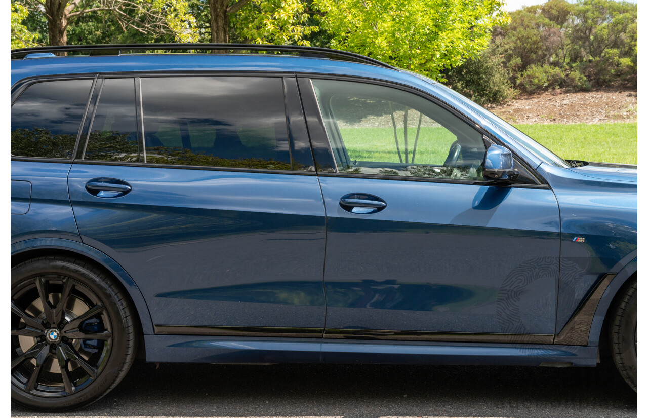 08/2020 BMW X7 M50i (AWD) G07 4d Wagon Phytonic Blue Metallic Twin Turbo V8 4.4L - 7 Seater