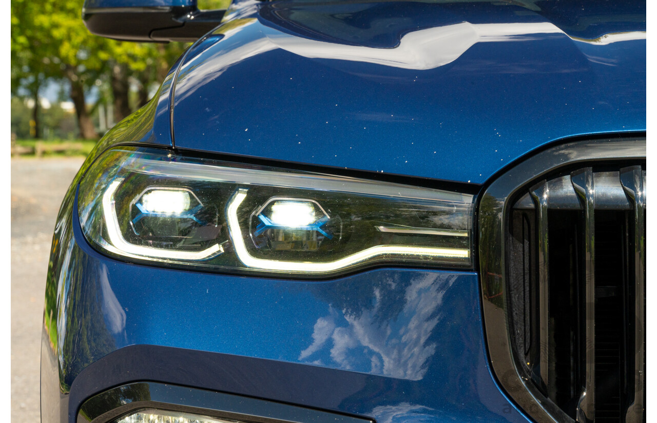 08/2020 BMW X7 M50i (AWD) G07 4d Wagon Phytonic Blue Metallic Twin Turbo V8 4.4L - 7 Seater