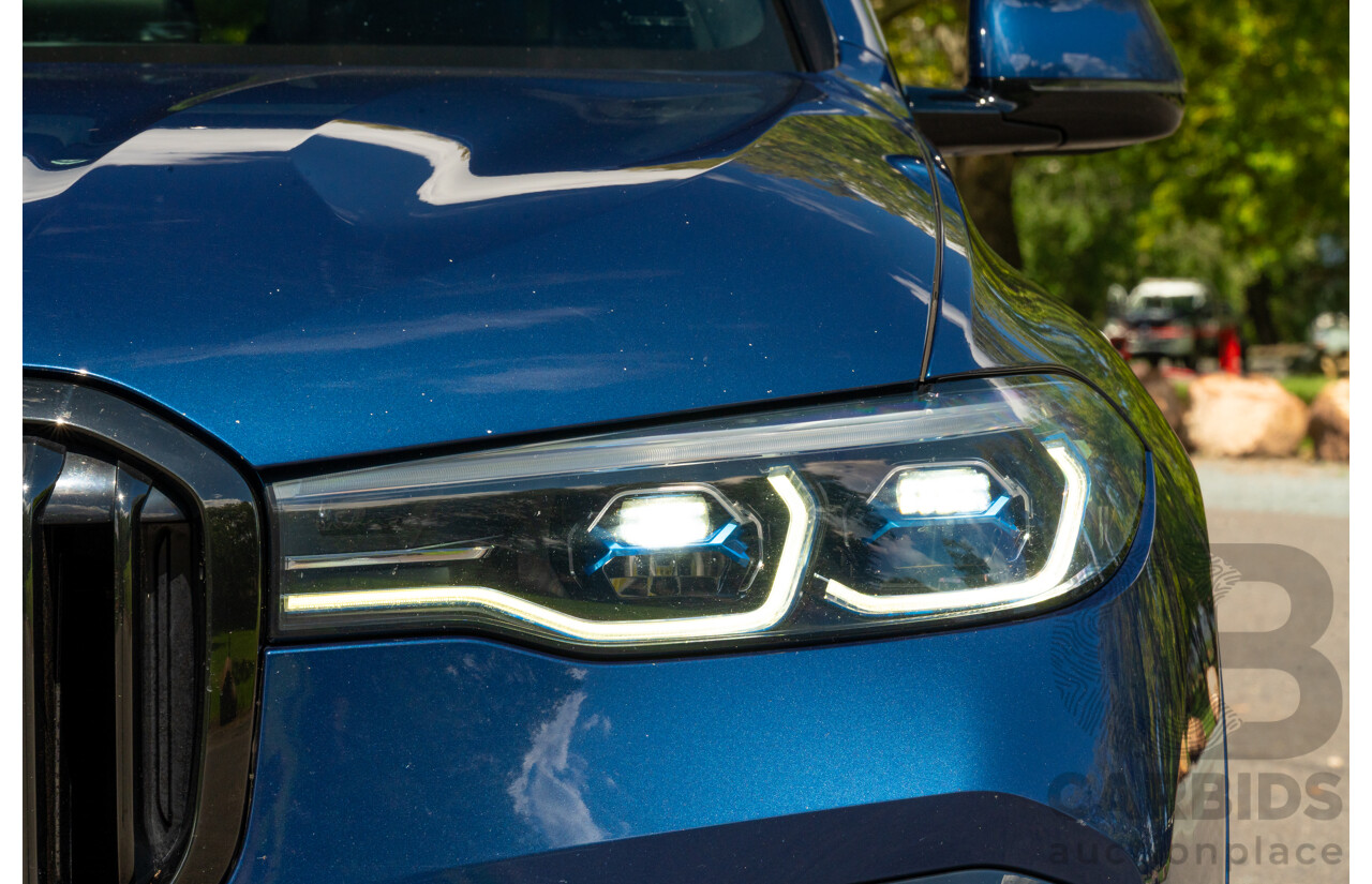 08/2020 BMW X7 M50i (AWD) G07 4d Wagon Phytonic Blue Metallic Twin Turbo V8 4.4L - 7 Seater