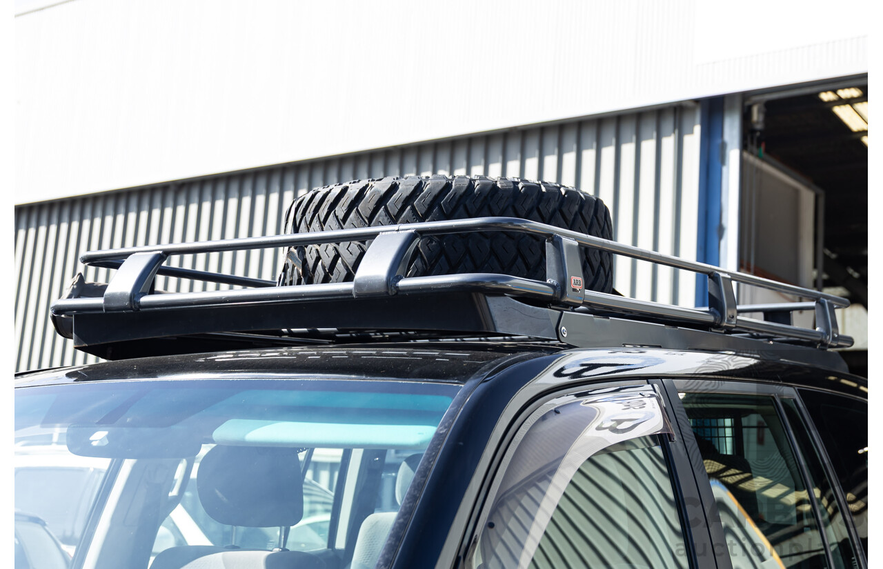 2/2008 Toyota Landcruiser GXL (4x4) VDJ200R 4d Wagon Ebony Black Turbo Diesel V8 4.5L