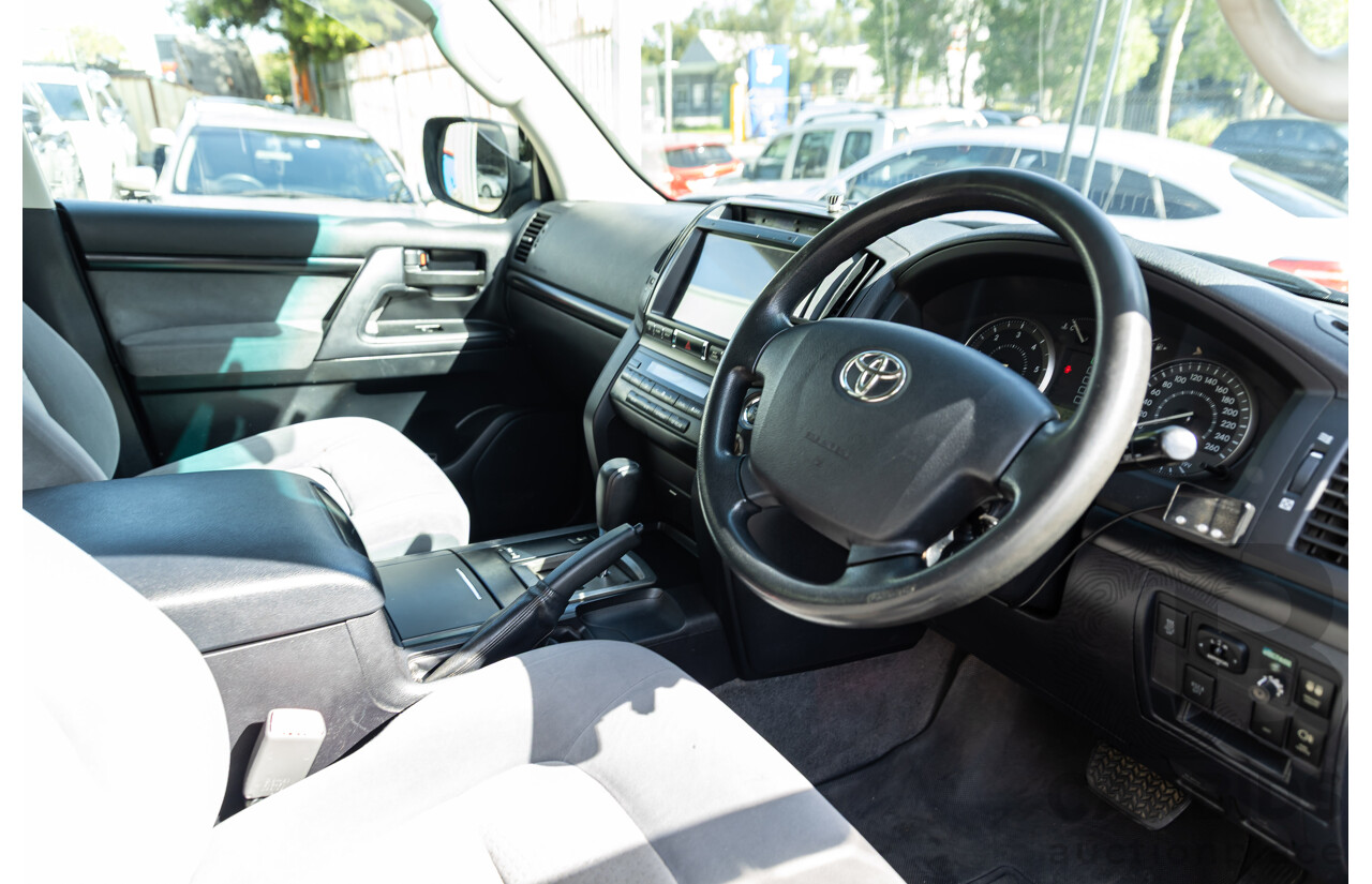 2/2008 Toyota Landcruiser GXL (4x4) VDJ200R 4d Wagon Ebony Black Turbo Diesel V8 4.5L