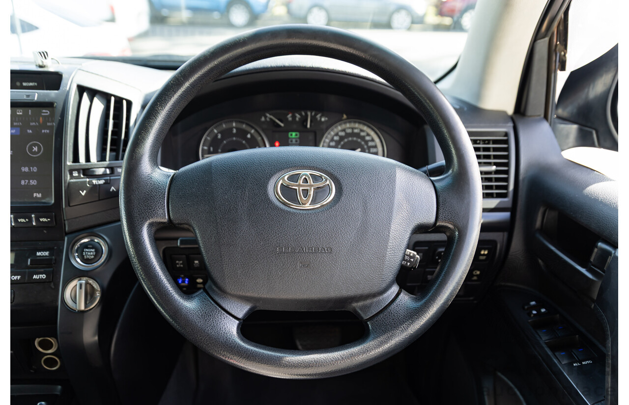 2/2008 Toyota Landcruiser GXL (4x4) VDJ200R 4d Wagon Ebony Black Turbo Diesel V8 4.5L