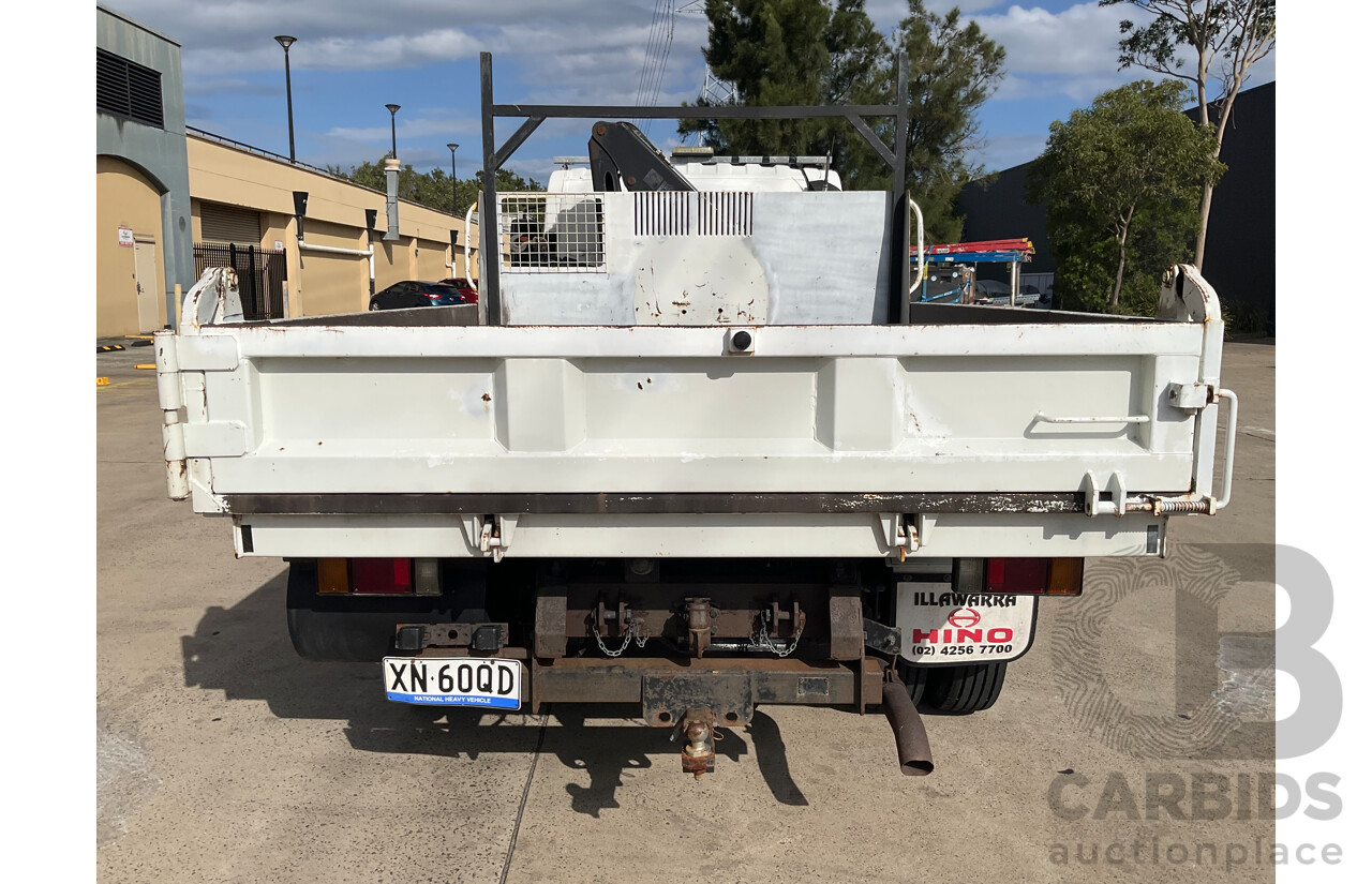 04/2010 Isuzu NPR 300 Medium (4x2) NH Tipper White Turbo Diesel 5.2L - Custom Hiab Crane/Tipper
