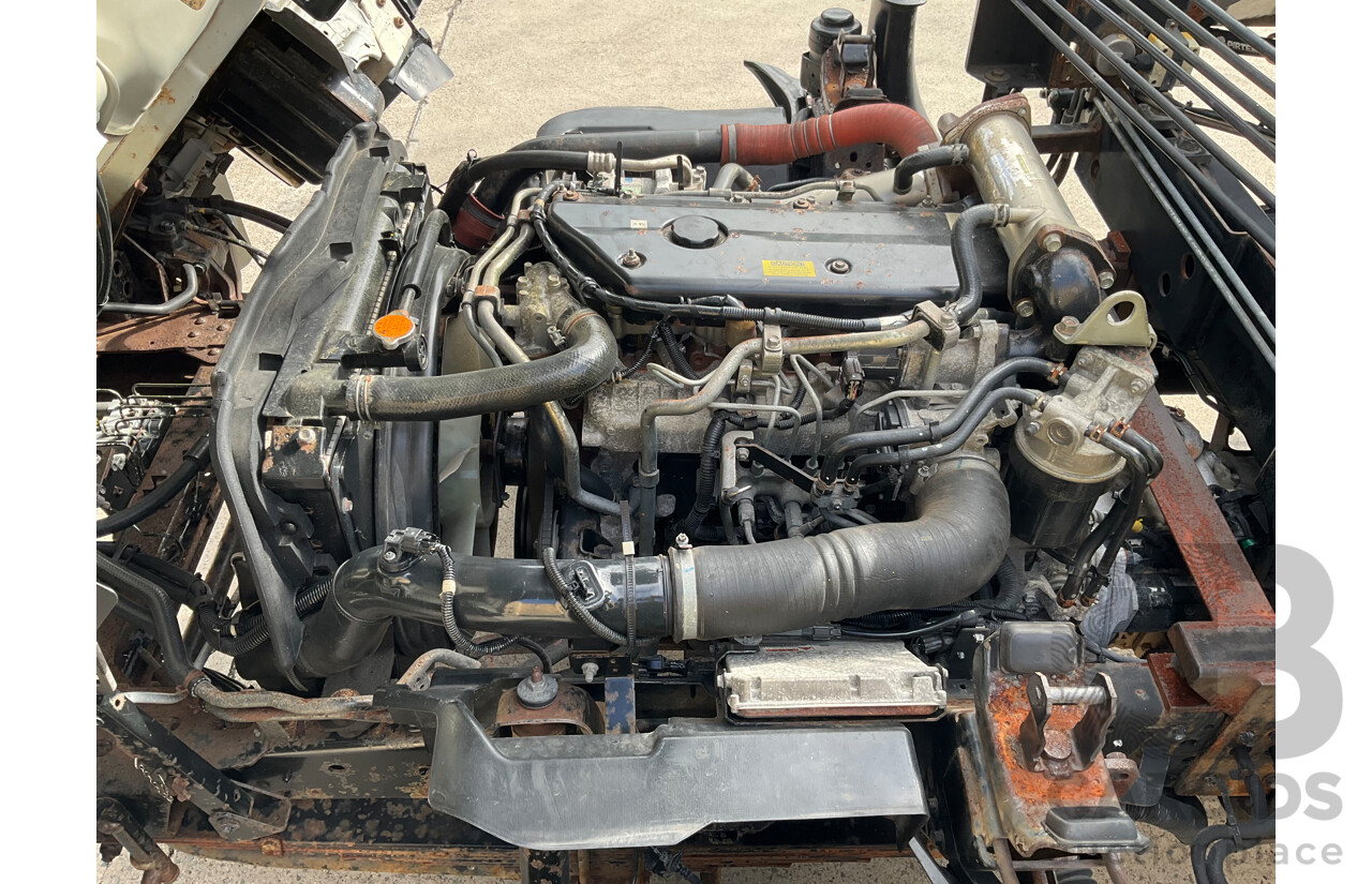 04/2010 Isuzu NPR 300 Medium (4x2) NH Tipper White Turbo Diesel 5.2L - Custom Hiab Crane/Tipper