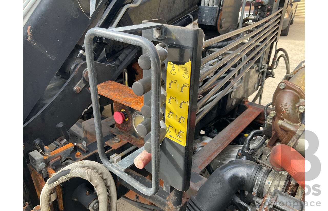 04/2010 Isuzu NPR 300 Medium (4x2) NH Tipper White Turbo Diesel 5.2L - Custom Hiab Crane/Tipper