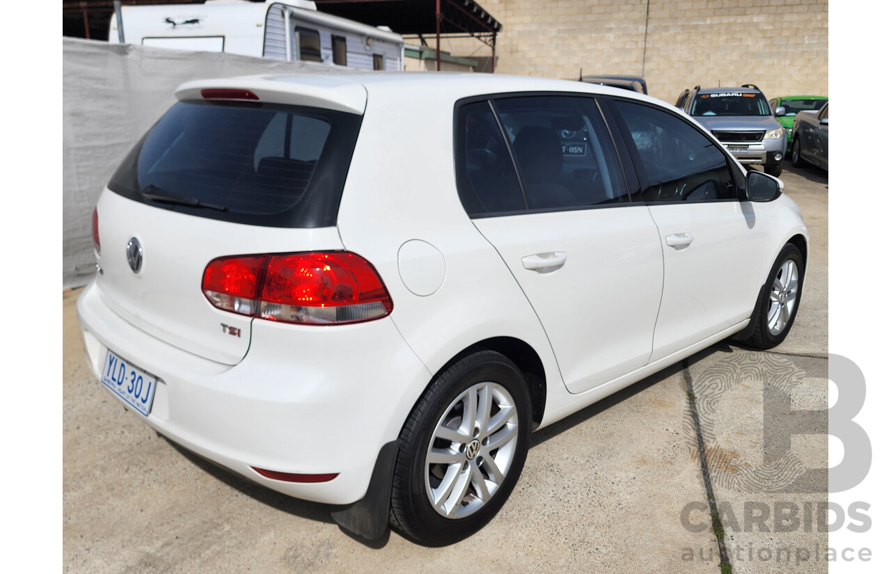 8/2010 Volkswagen Golf 118 TSI Comfortline 1K MY10 5d Hatchback White 1.4L
