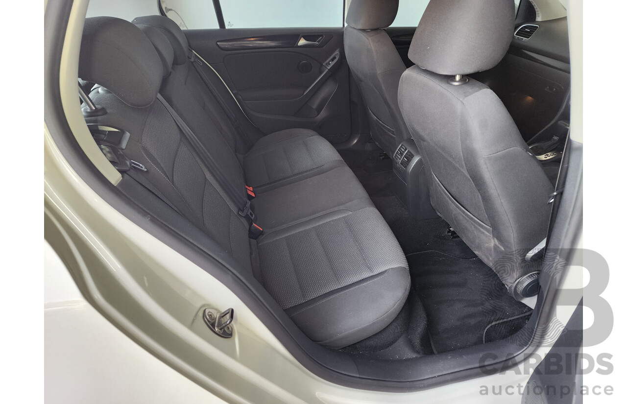 8/2010 Volkswagen Golf 118 TSI Comfortline 1K MY10 5d Hatchback White 1.4L