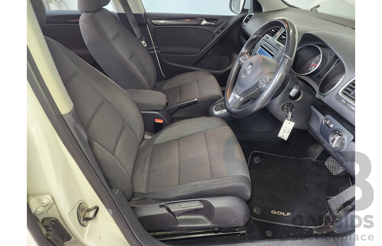 8/2010 Volkswagen Golf 118 TSI Comfortline 1K MY10 5d Hatchback White 1.4L