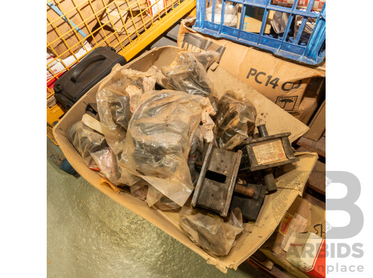 Pallet Lot of Various NOS Genuine GM Holden Parts