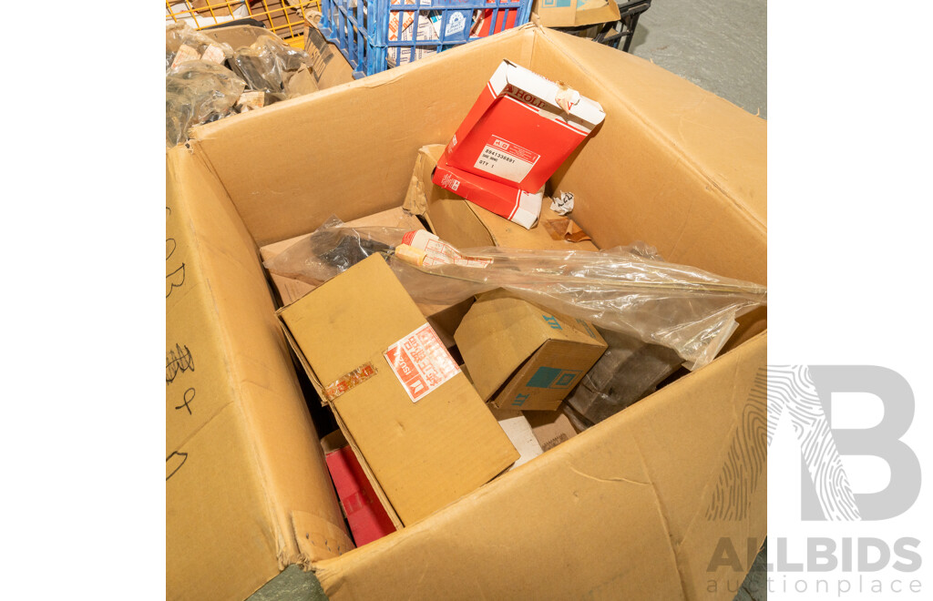 Pallet Lot of Various NOS Genuine GM Holden Parts