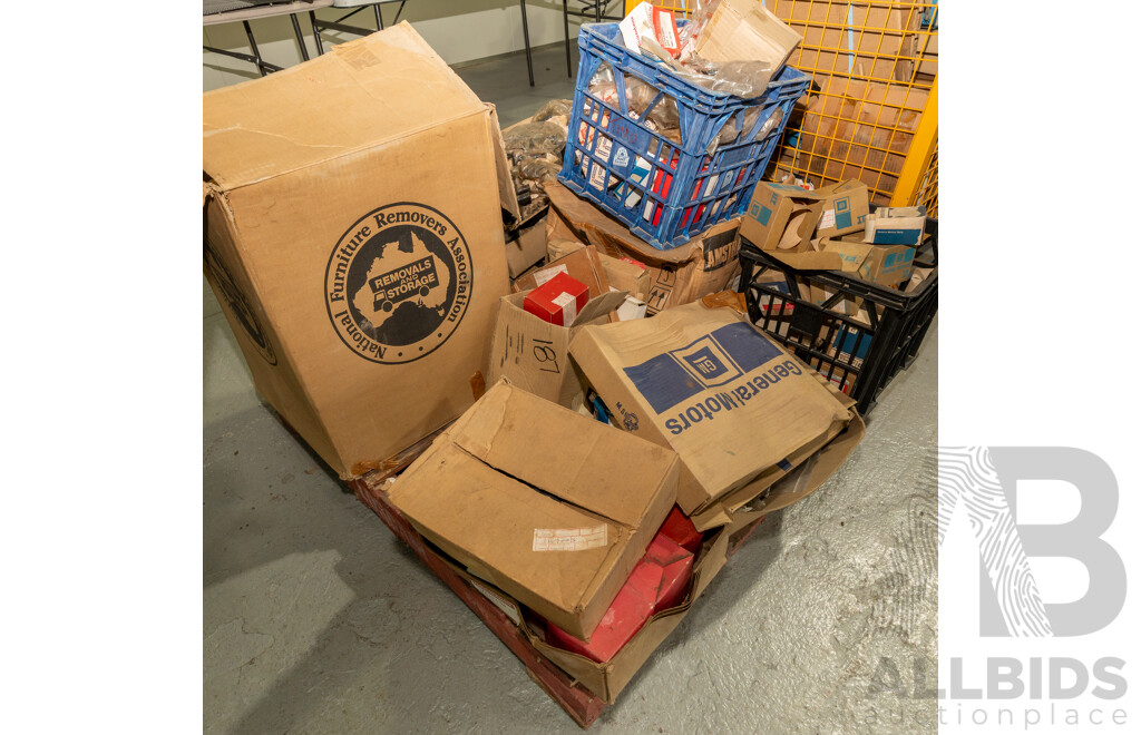 Pallet Lot of Various NOS Genuine GM Holden Parts