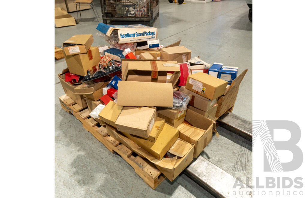 Pallet Lot of Various NOS Genuine GM Holden, Nissan and Isuzu Lenses