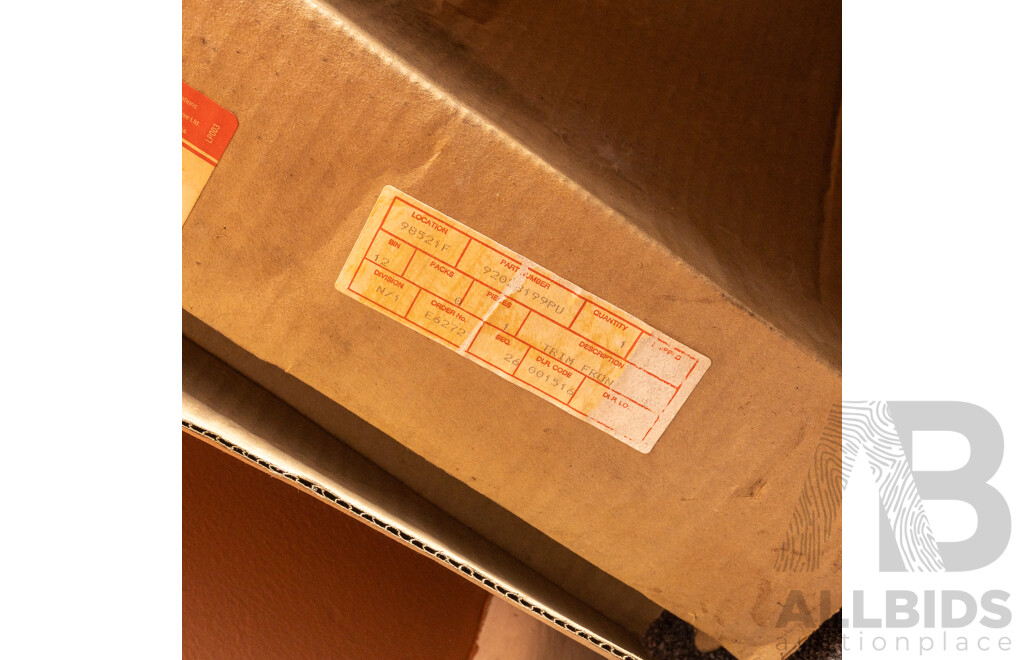 NOS Genuine Holden VN / VP Berlina / Calais (Power Window Suitable) Right Hand Front Door Trim