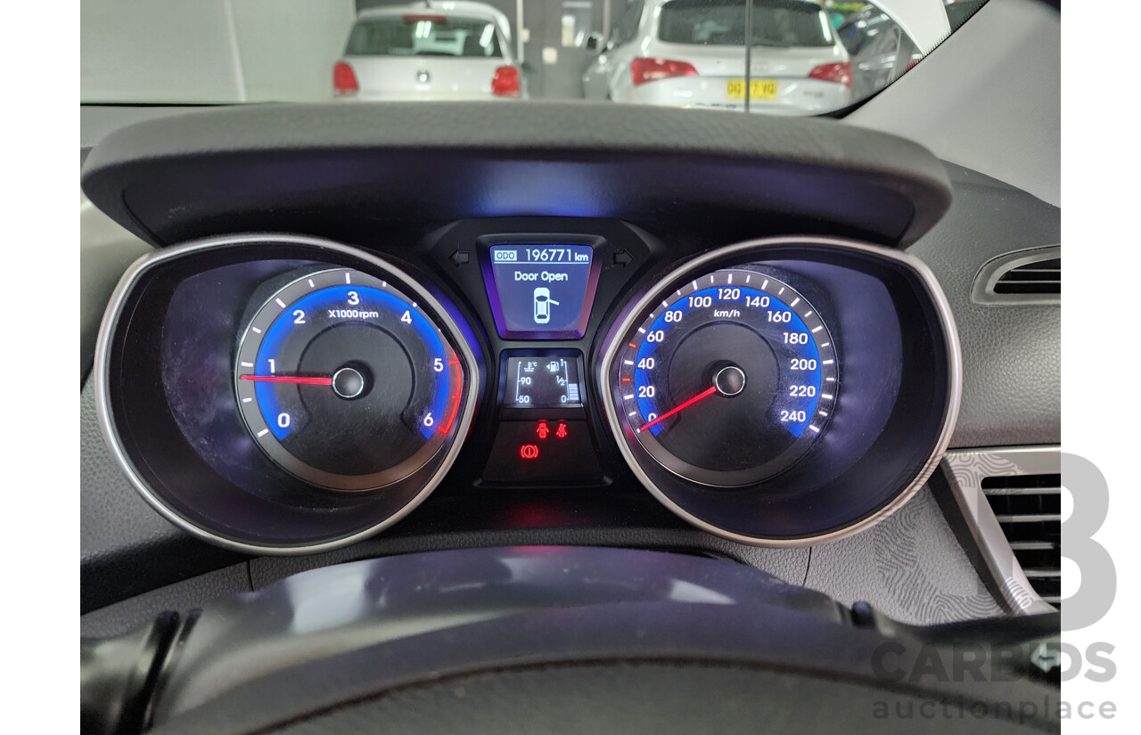 4/2013 Hyundai i30 Active 1.6 CRDi GD 5d Hatchback Silver 1.6L