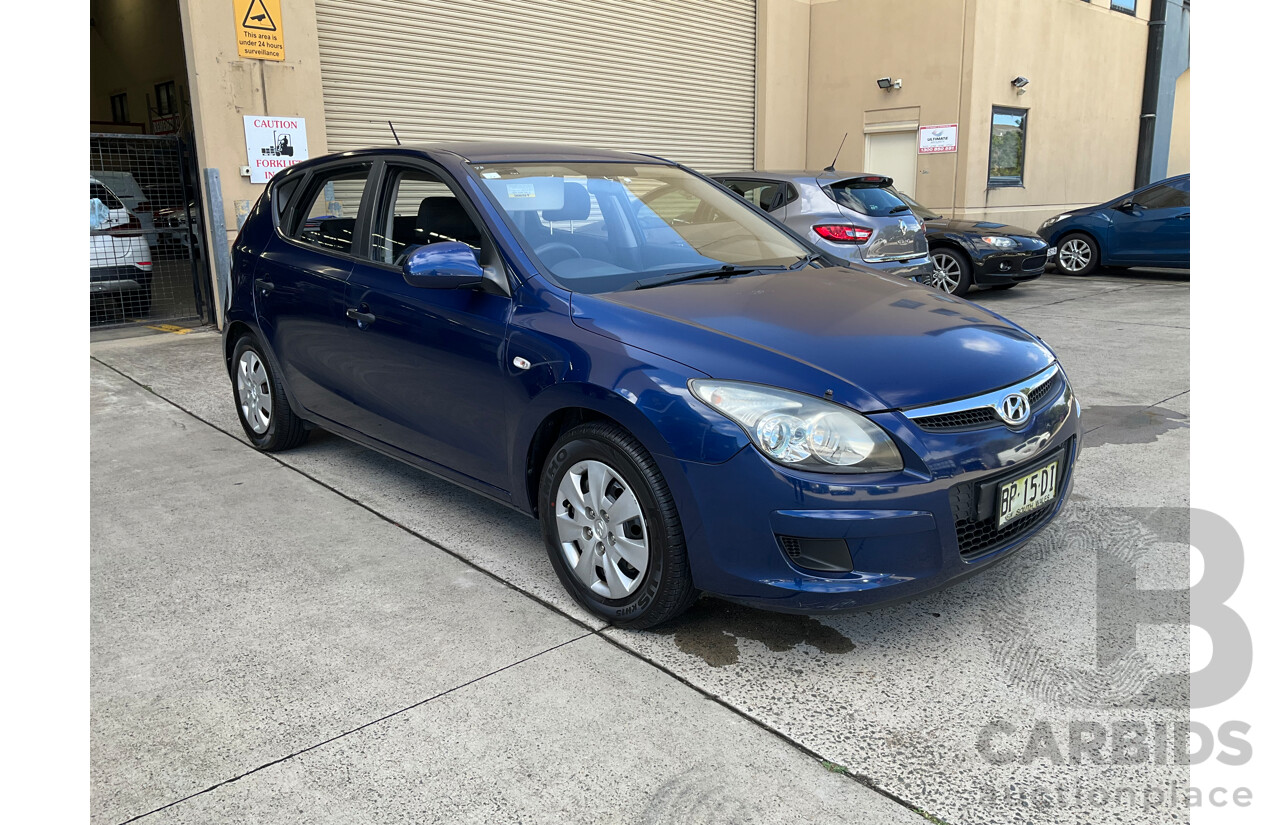 12/2011 Hyundai i30 SX FD MY11 5d Hatchback Blue 2.0L