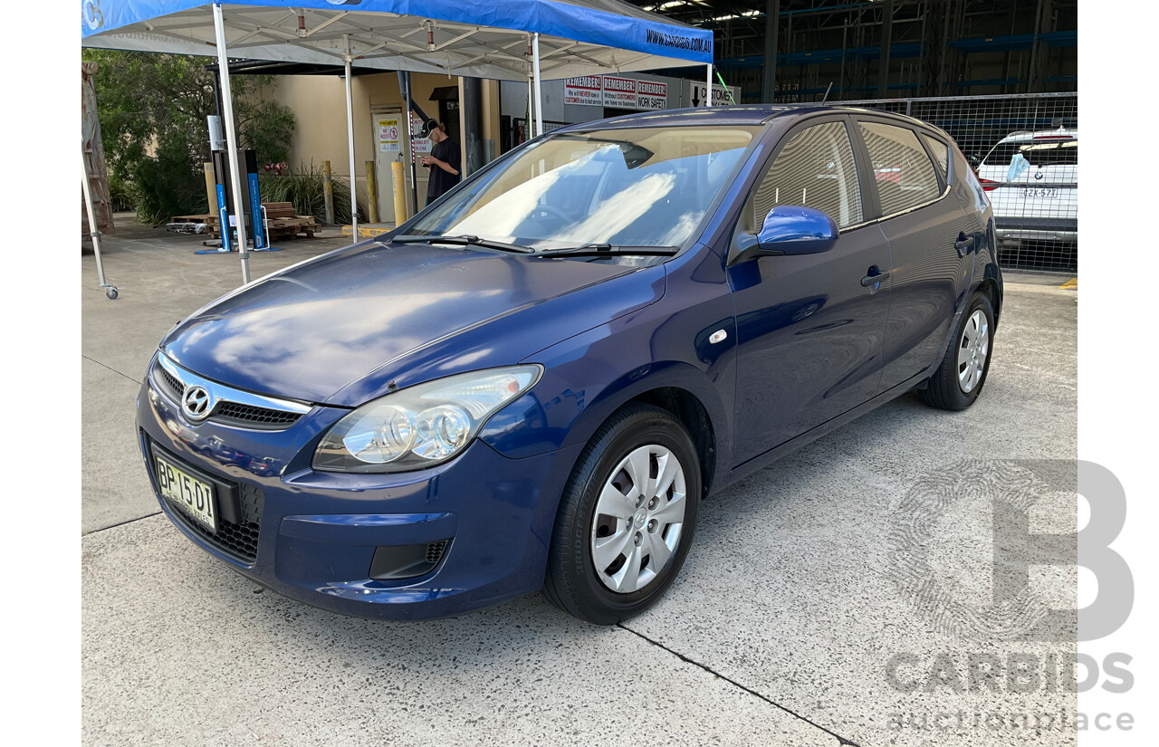12/2011 Hyundai i30 SX FD MY11 5d Hatchback Blue 2.0L