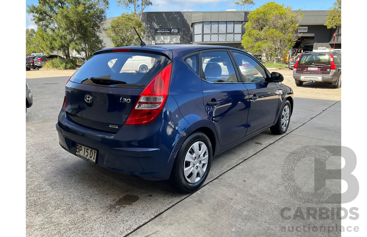 12/2011 Hyundai i30 SX FD MY11 5d Hatchback Blue 2.0L