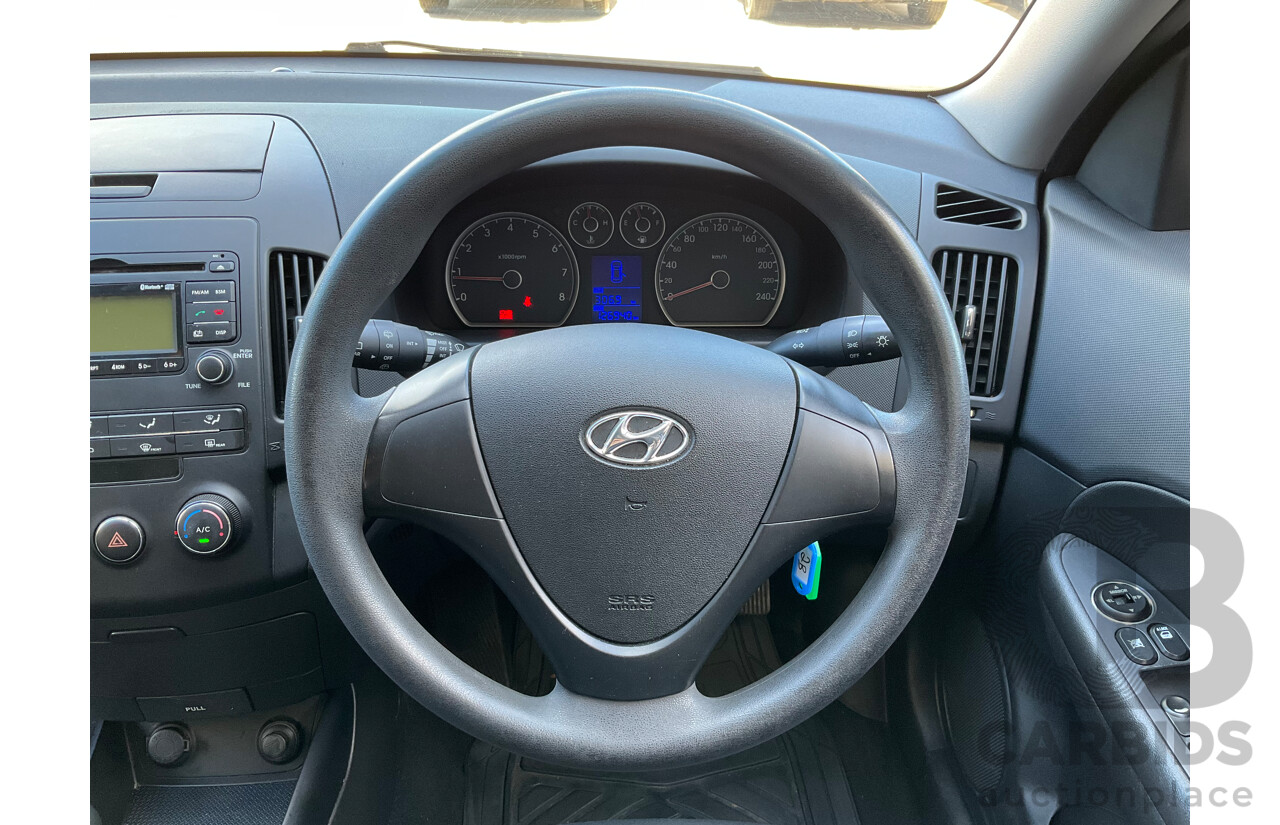 12/2011 Hyundai i30 SX FD MY11 5d Hatchback Blue 2.0L