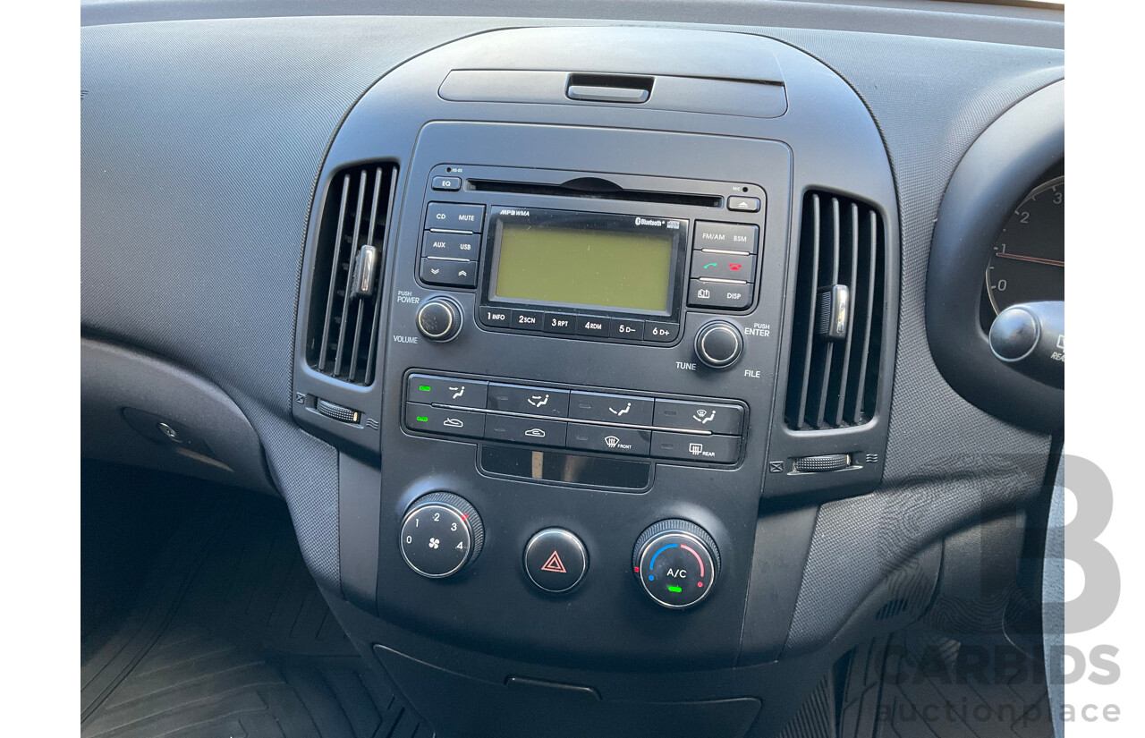 12/2011 Hyundai i30 SX FD MY11 5d Hatchback Blue 2.0L