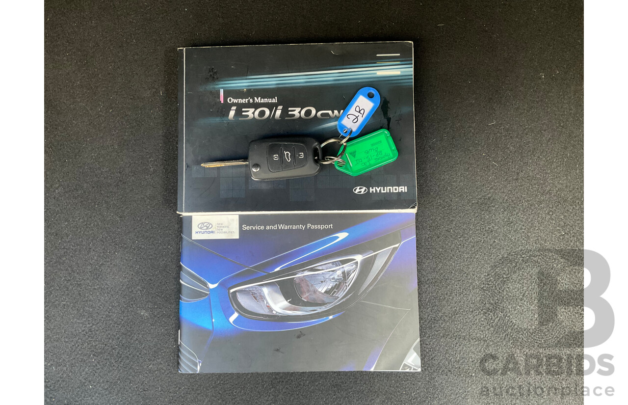 12/2011 Hyundai i30 SX FD MY11 5d Hatchback Blue 2.0L