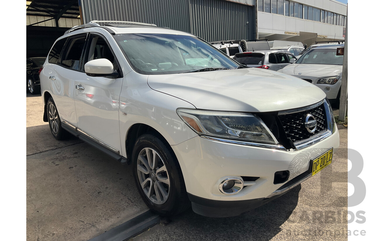 06/2014 Nissan Pathfinder ST-L (FWD) R52 MY15 Upgrade 4D Wagon Crystal White Pearl V6 3.5L