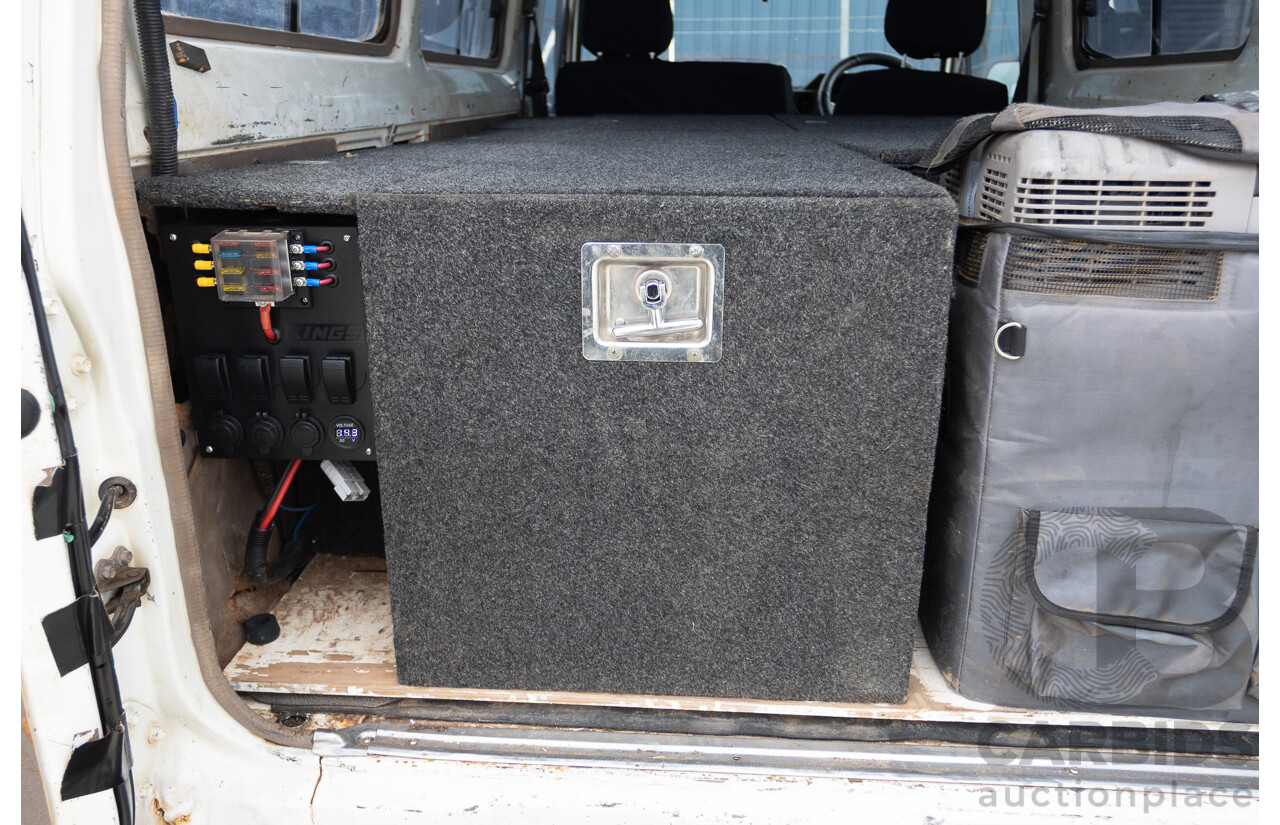 7/1992 Toyota Landcruiser Troopcarrier (4x4)  FJ75RV 2d Wagon White 4.0L