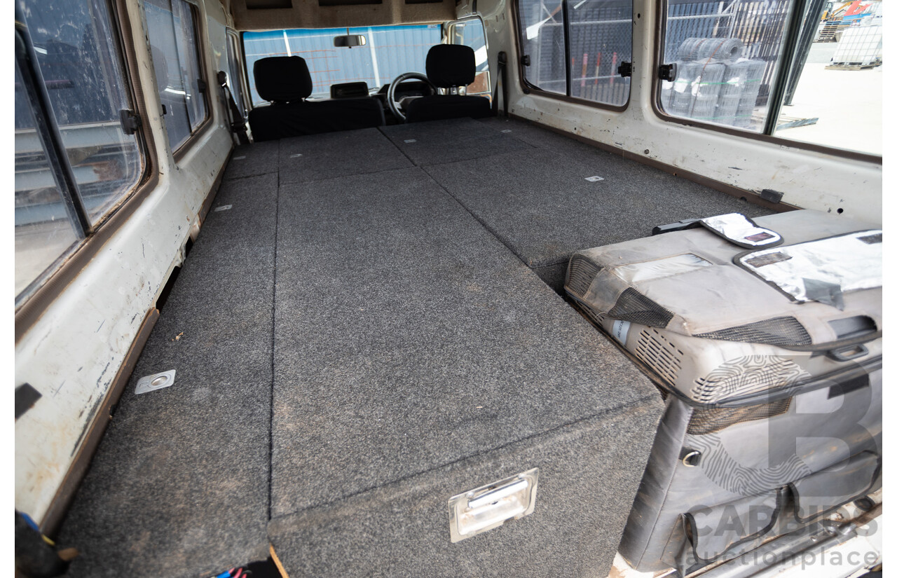 7/1992 Toyota Landcruiser Troopcarrier (4x4)  FJ75RV 2d Wagon White 4.0L