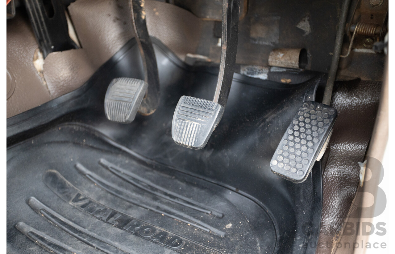 7/1992 Toyota Landcruiser Troopcarrier (4x4)  FJ75RV 2d Wagon White 4.0L