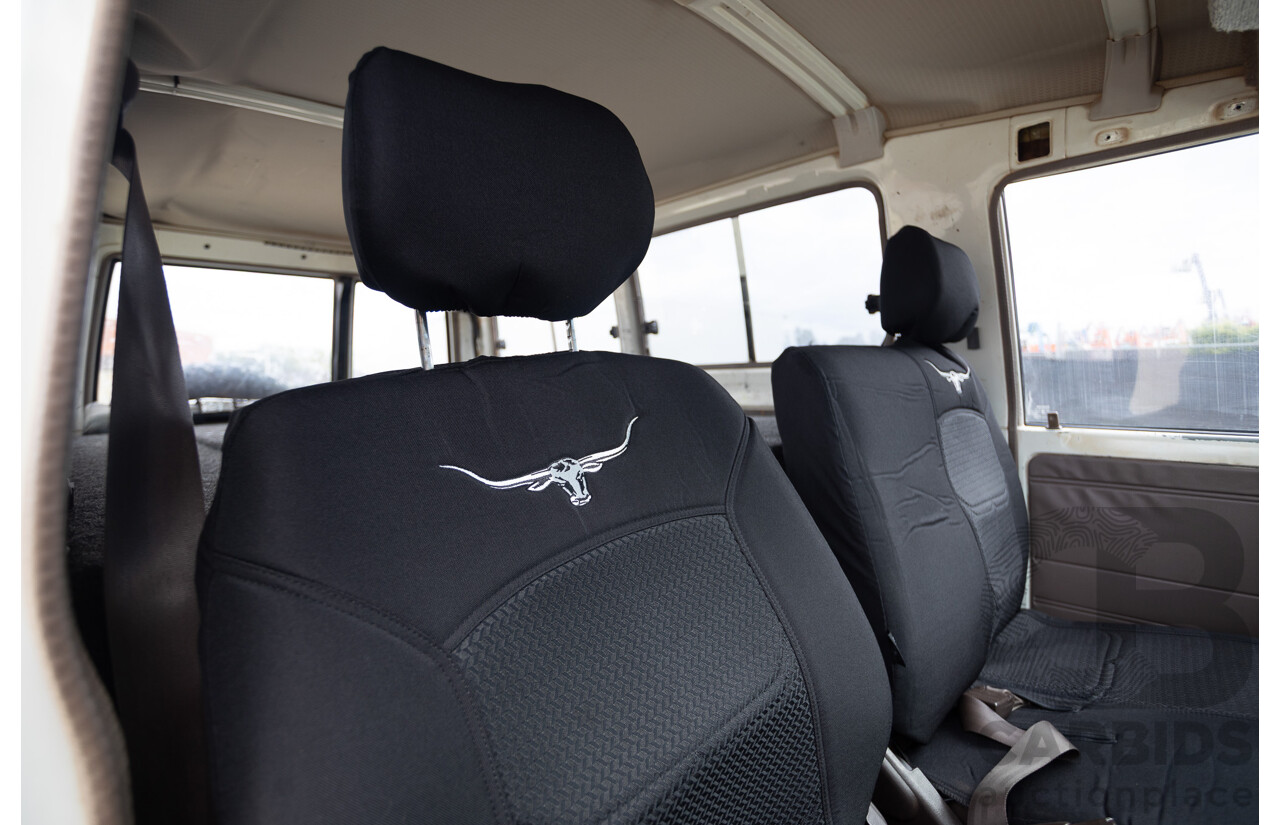 7/1992 Toyota Landcruiser Troopcarrier (4x4)  FJ75RV 2d Wagon White 4.0L