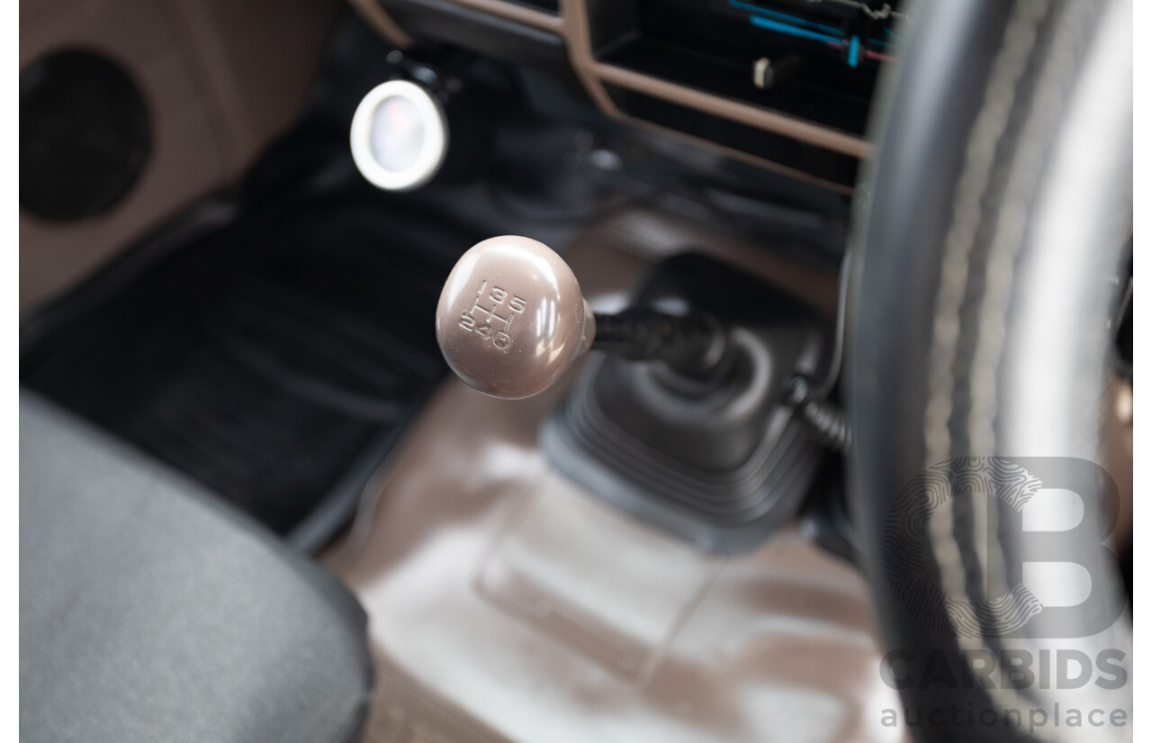 7/1992 Toyota Landcruiser Troopcarrier (4x4)  FJ75RV 2d Wagon White 4.0L