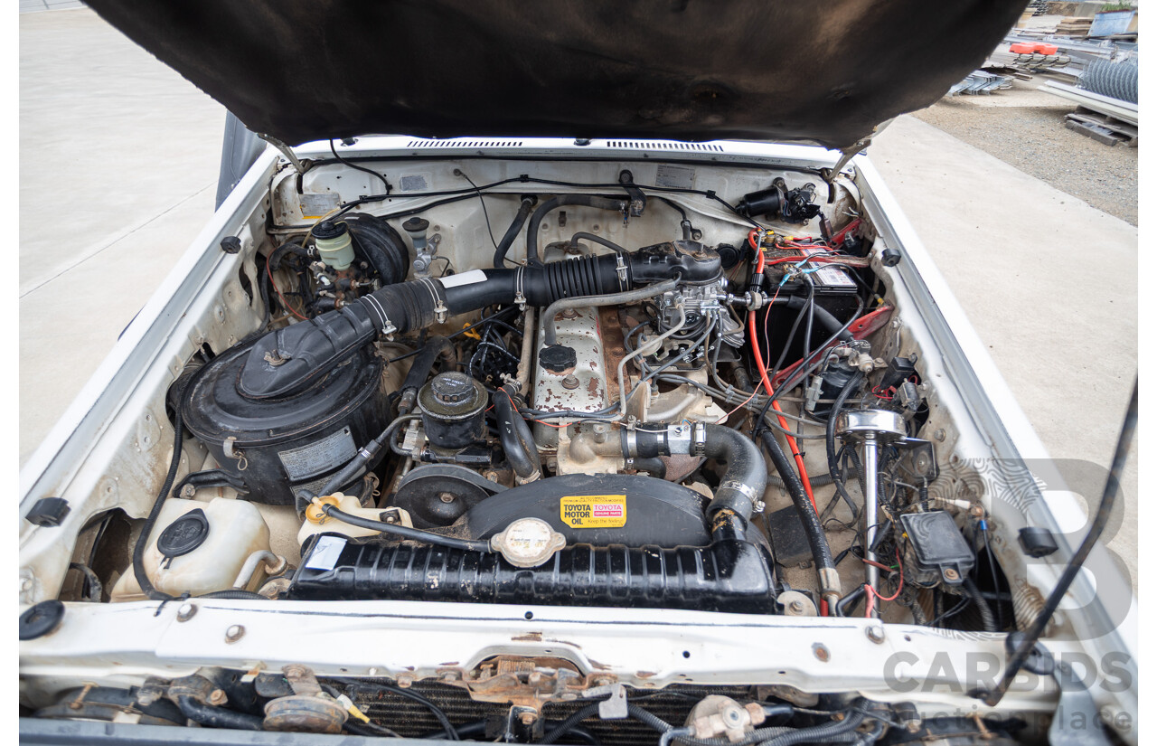 7/1992 Toyota Landcruiser Troopcarrier (4x4)  FJ75RV 2d Wagon White 4.0L