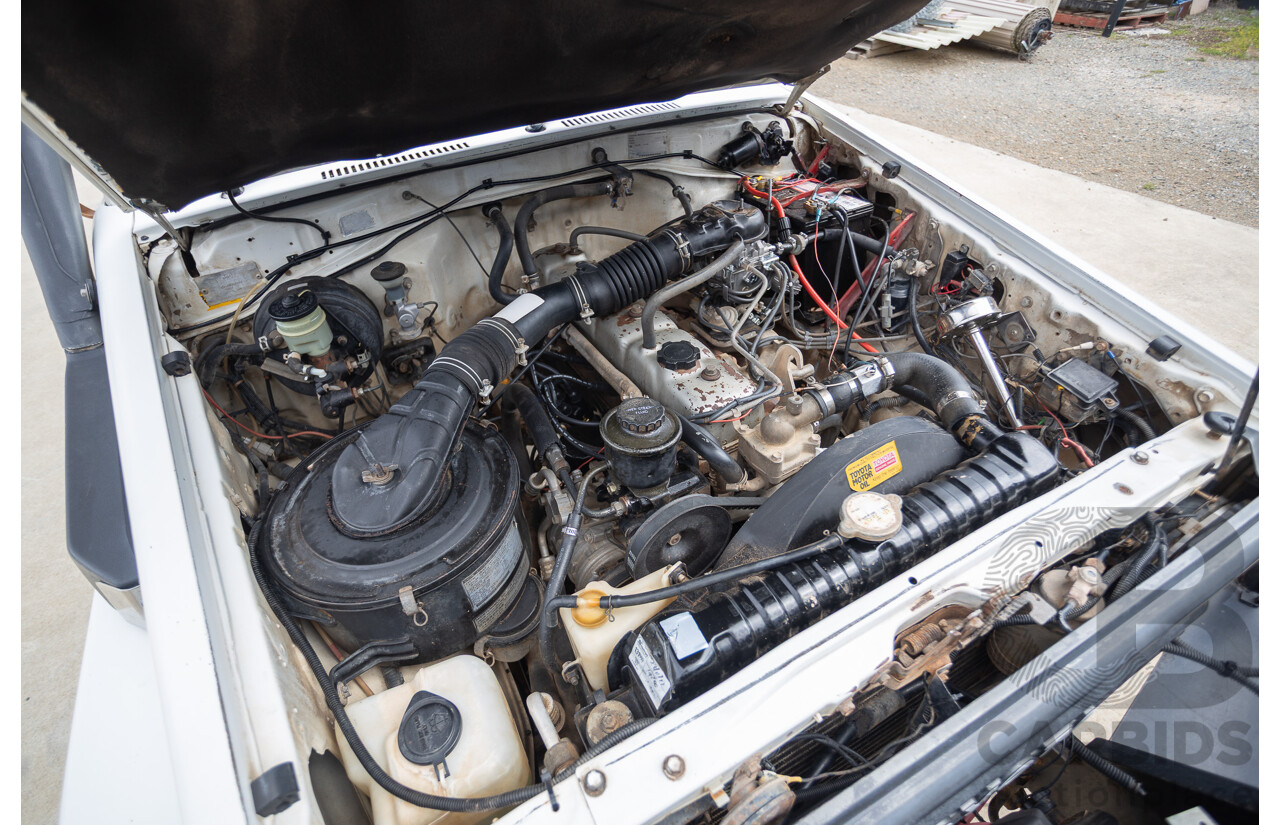 7/1992 Toyota Landcruiser Troopcarrier (4x4)  FJ75RV 2d Wagon White 4.0L