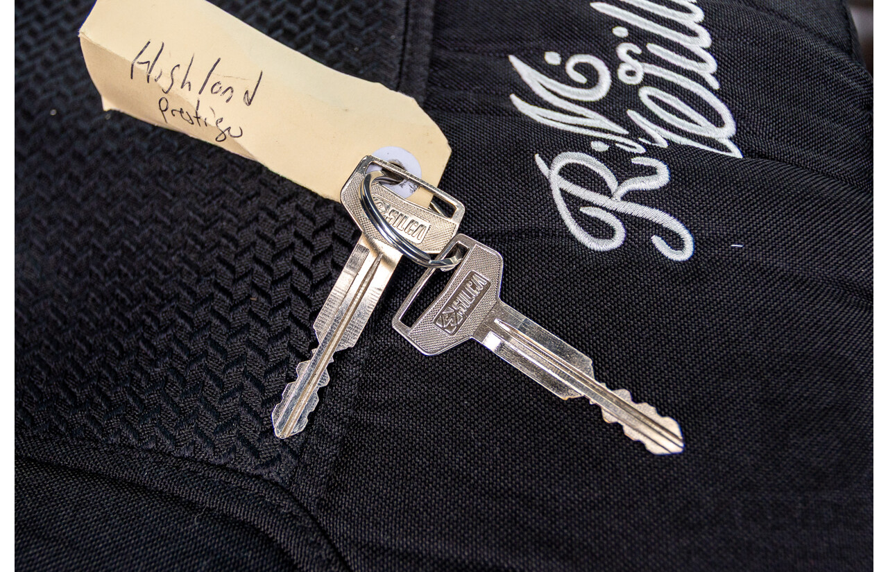 7/1992 Toyota Landcruiser Troopcarrier (4x4)  FJ75RV 2d Wagon White 4.0L