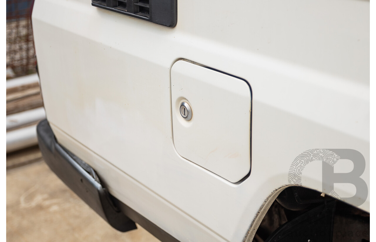 7/1992 Toyota Landcruiser Troopcarrier (4x4)  FJ75RV 2d Wagon White 4.0L