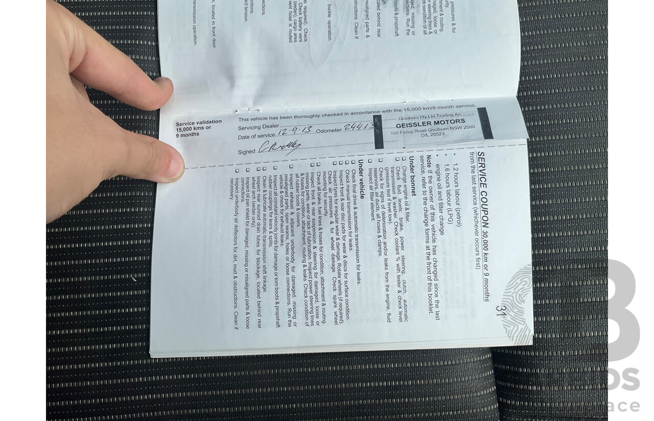 9/2012 Holden Commodore SV6 Z-Series VE II MY12.5 4d Sedan Purple V6 3.6L