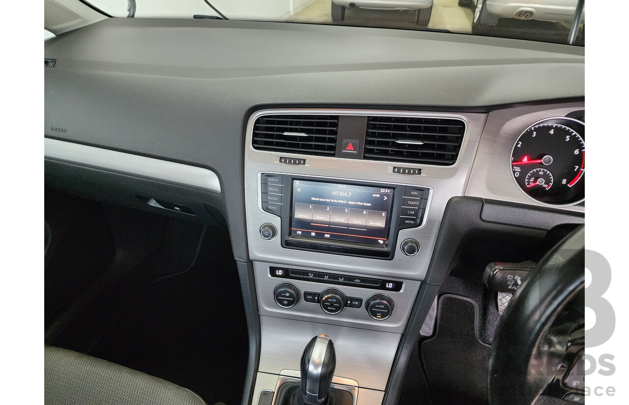 10/2015 Volkswagen Golf 92 TSI Comfortline AU MY16 5d Hatchback Silver 1.4L