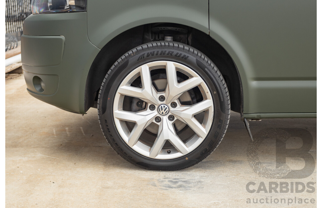 06/2014 Volkswagen Transporter TDI 250 SWB T5 MY14 Van White Matt Green (Wrapped) Turbo Diesel 2.0L